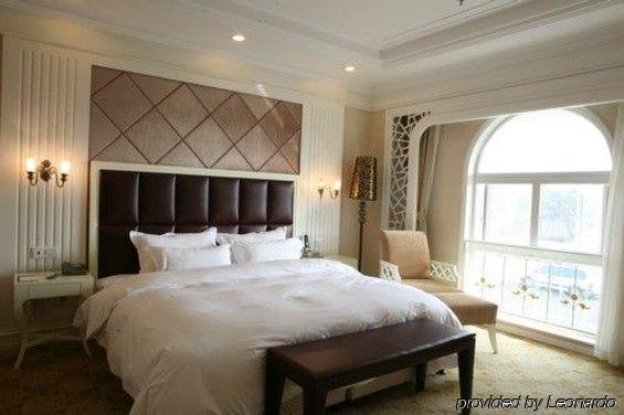Baolong Garden 5*